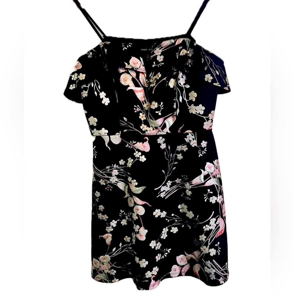 Sweet Storm Cocktail Dress Black Floral
Knee Length Size Small
